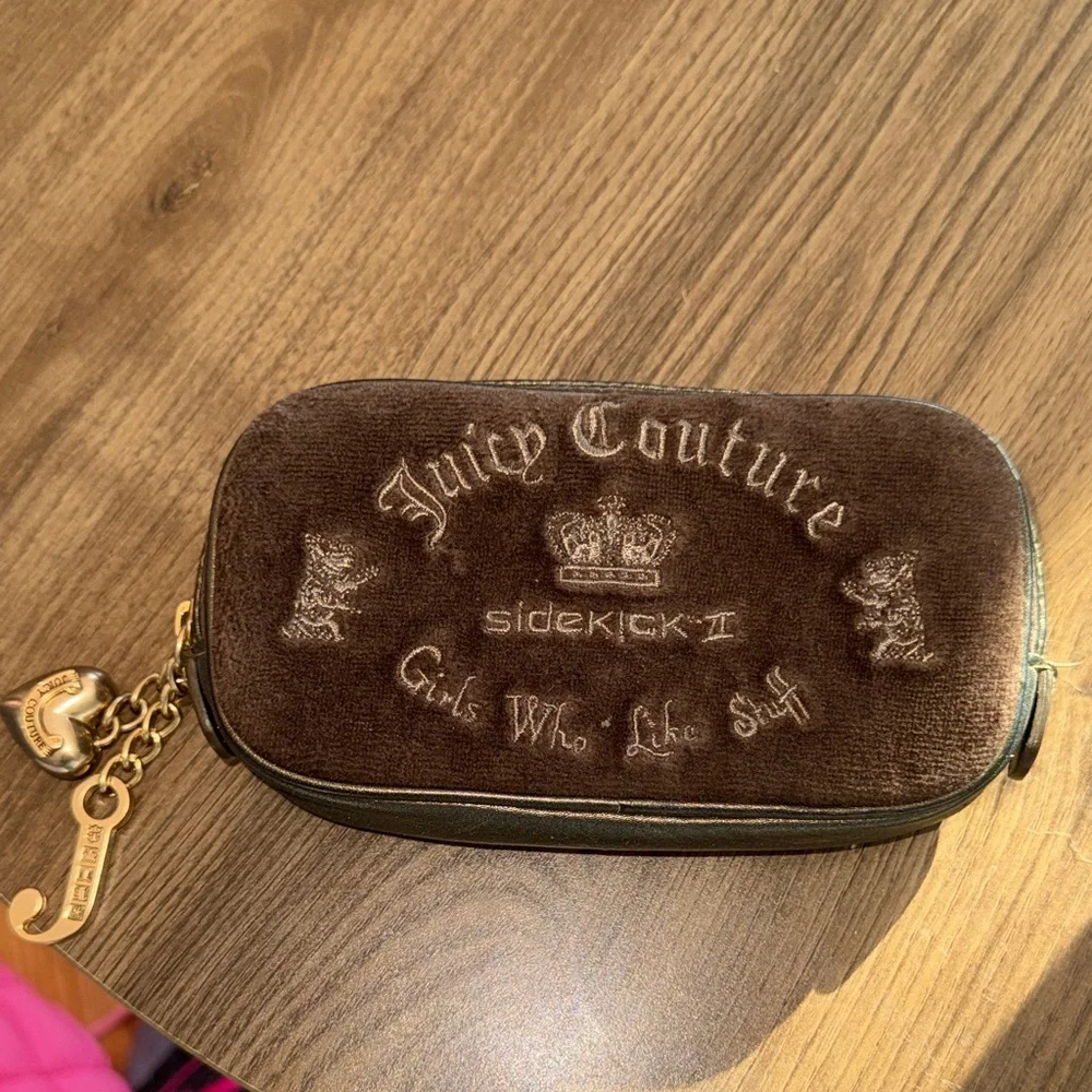 Vintage Juicy Couture Brown Sidekick II Bag** heavy Gold Accents great condition - Picture 4 of 13
